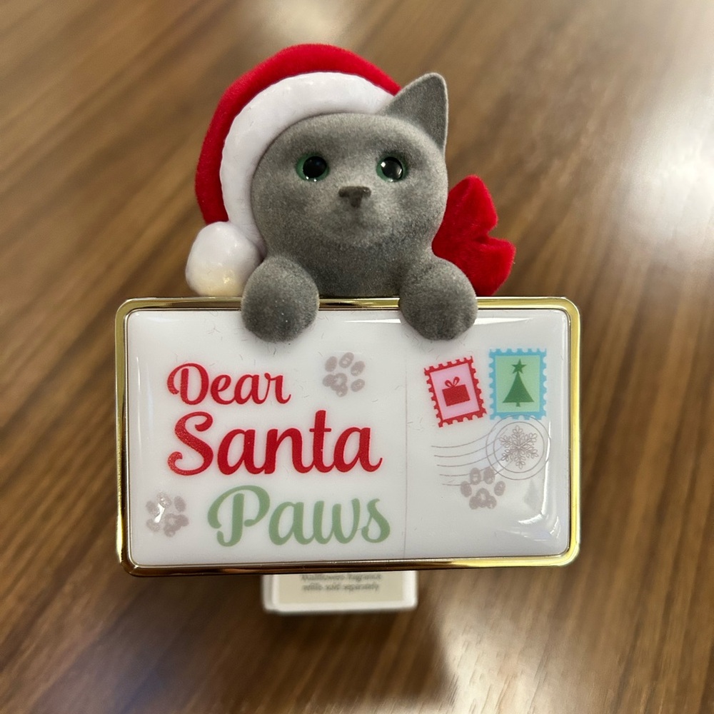 Bath & Body Works Kitty Dear Santa Plug In